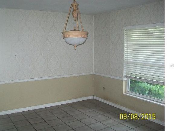 4th image of 1300 8th St SE