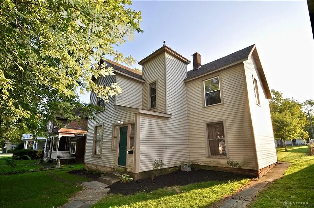434 N Walnut St photo 1