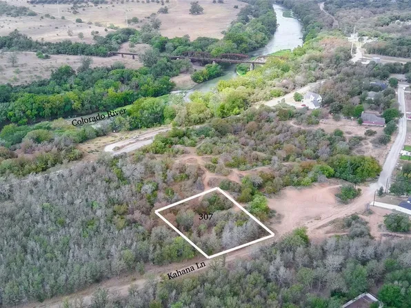 307 Kahana Ln, Bastrop, TX 78602