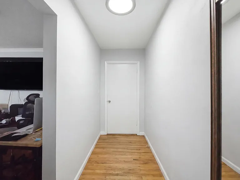 521 W Lutz Lake Fern Rd — Photo 16
