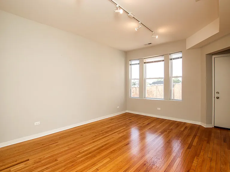 3644 W Diversey Ave #2R — Photo 3
