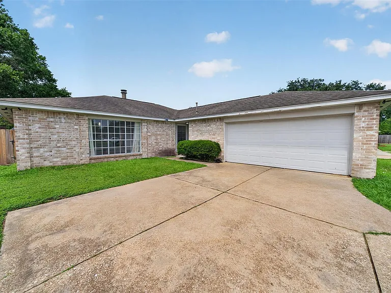 17002 Dew Drop Ln — Photo 24