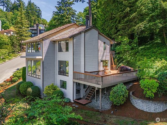 5th image of 13701 SE 51st Place