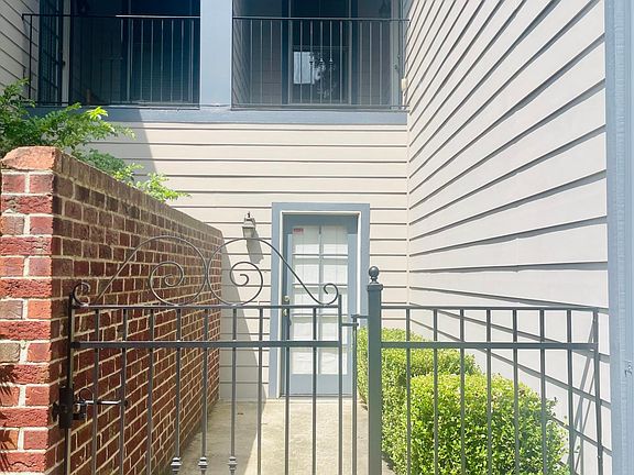Back courtyard and balcony