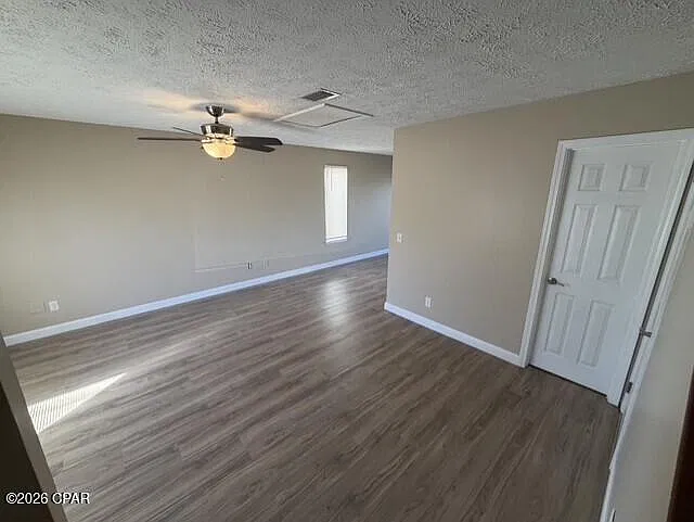 3 bed, 1200 sqft, $1,700 — Photo 2