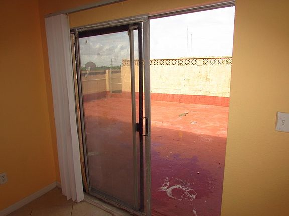 3rd image of 5100 SW 41st St #Penthouse 3