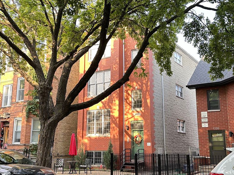 1st image of 1343 N Leavitt St APT 3