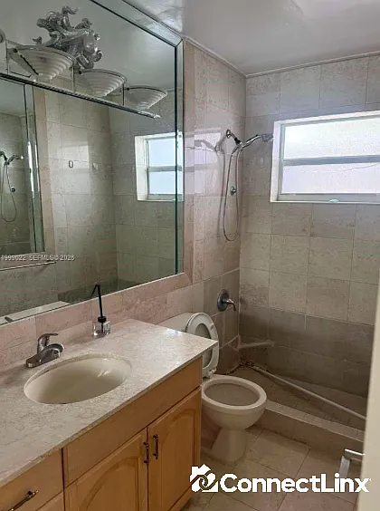 Building Photo - 6833 SW 20th Ct
