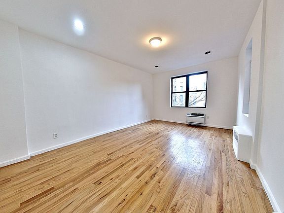 5th image of 225 E 10th St APT 5e