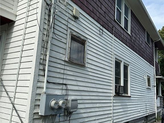 2nd image of 4138 E 141st St