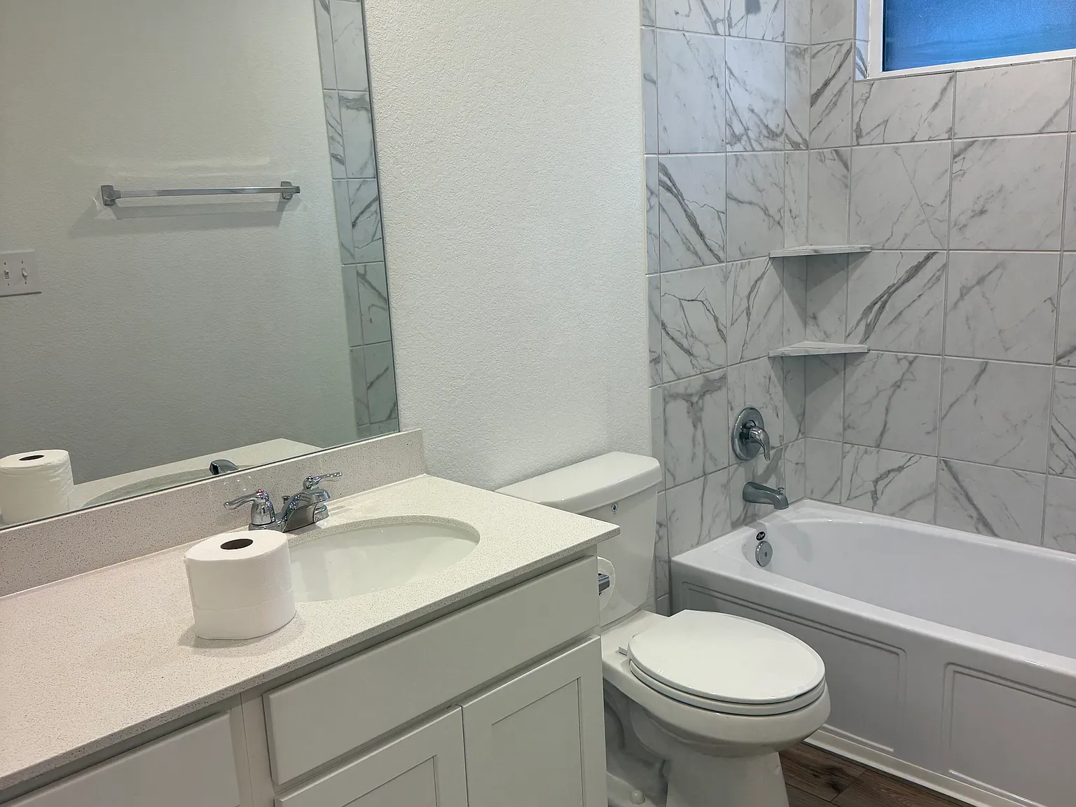 4 bed, 2030 sqft, $2,250 — Photo 1