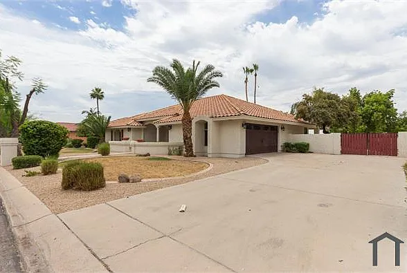 3 bed, 2278 sqft, $2,500 — Photo 2