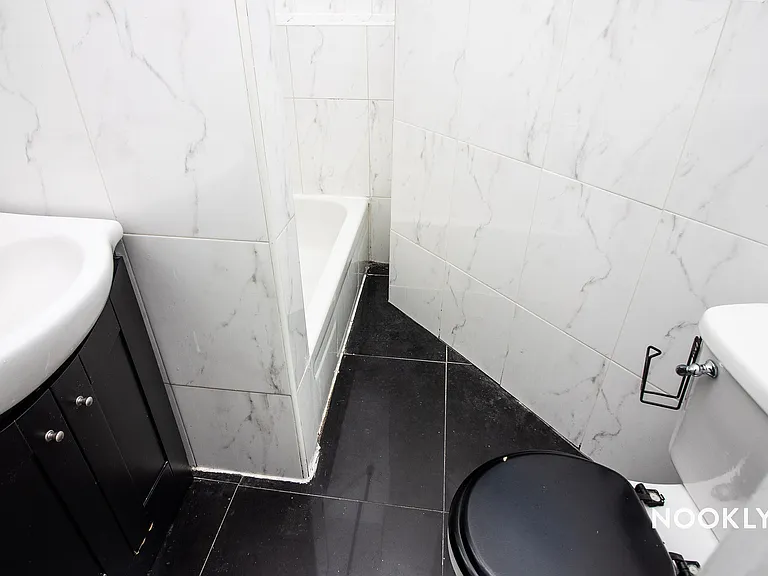 784 Saint Johns Pl #4R — Photo 8