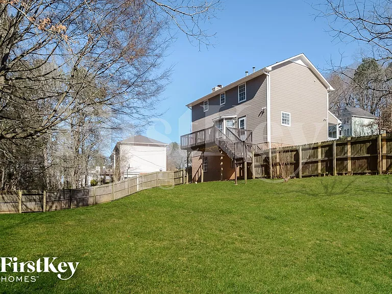 1049 Independence Ct — Photo 14
