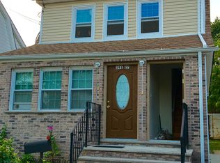19127 115th Dr, Saint Albans, NY 11412