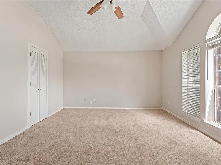 11900 Port Rd — Photo 17