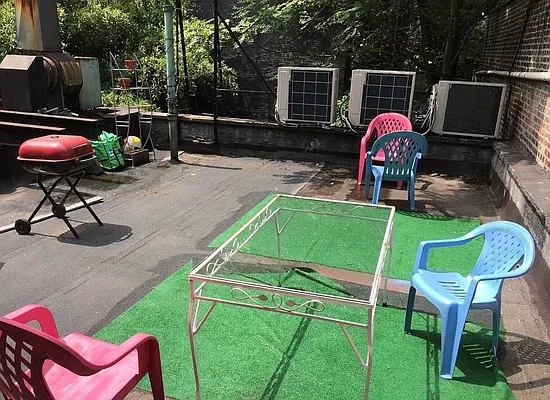 Rented by Salon Realty Corp | media 15