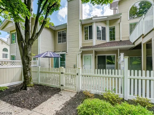 7 Sussex Ct, Bedminster, NJ 07921