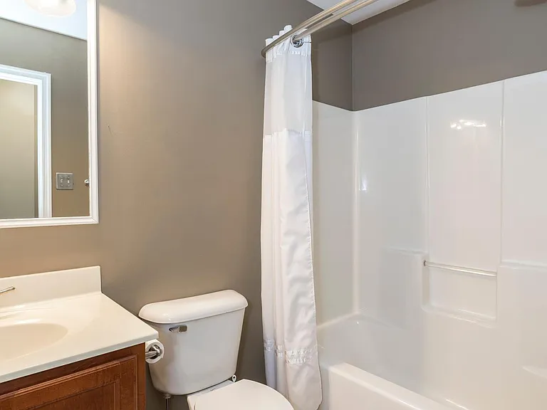 8165 Heritage Dr — Photo 25