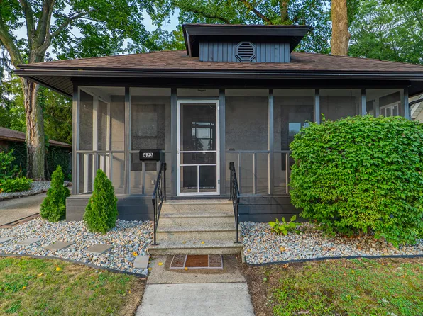 423 Woodbine St, La Porte, IN 46350