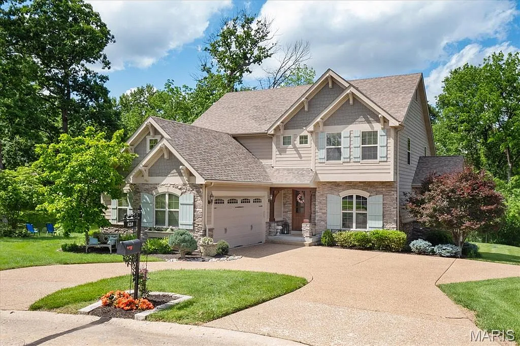 630 Pine Creek Dr photo 1