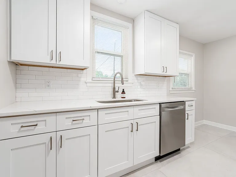 884 S Chesterfield Rd — Photo 16