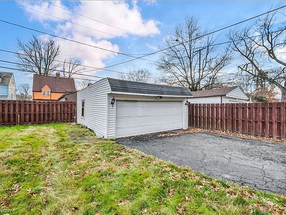 2nd image of 3946 Lansdale Rd