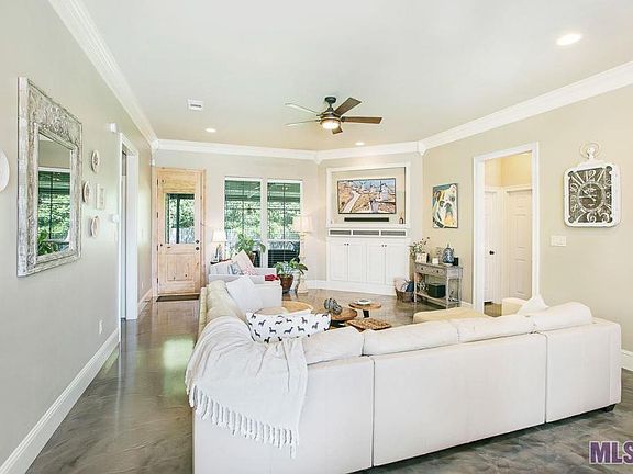 4th image of 28975 Willow Lake Dr