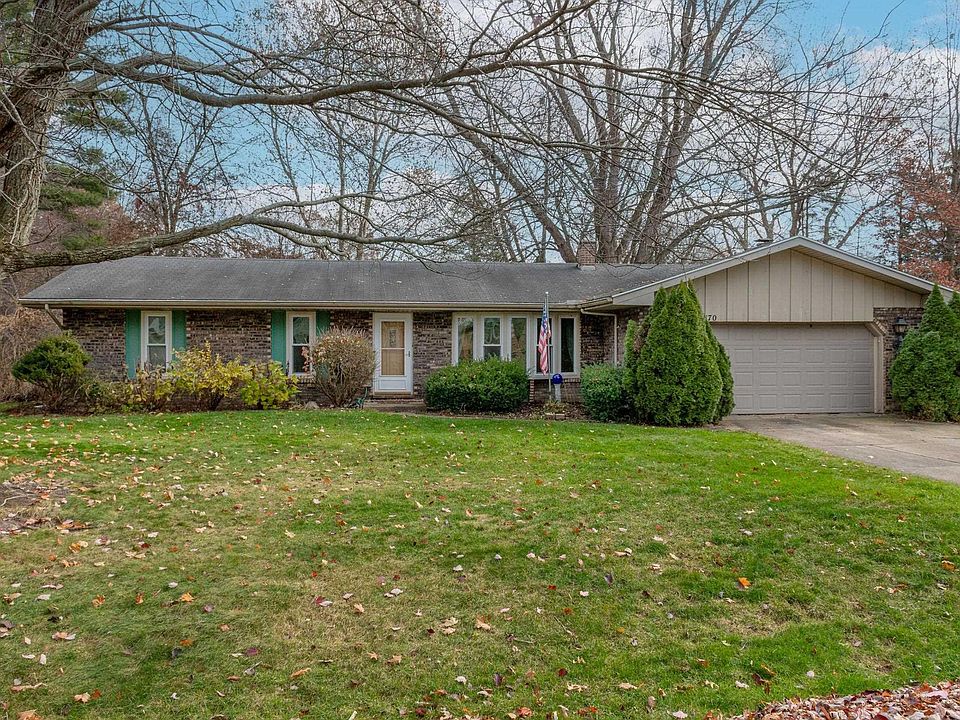 1st image of 52170 Woodridge Dr