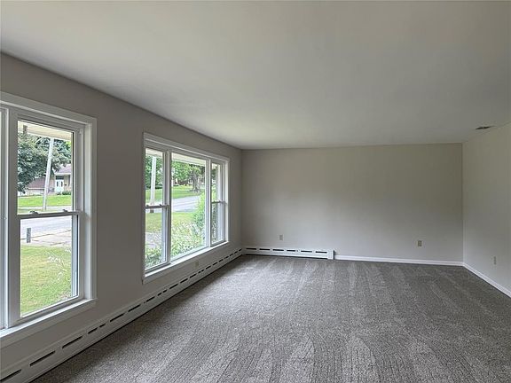 3rd image of 4818 Cherry St