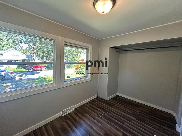 14725 Bryan St — Photo 5