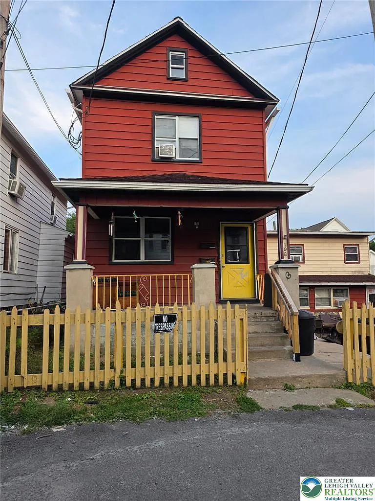 1 bed, 1.0 bath, 950 sqft, $850 — Photo 1