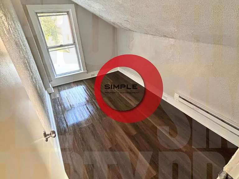 624 S 17 1/2 St — Photo 10