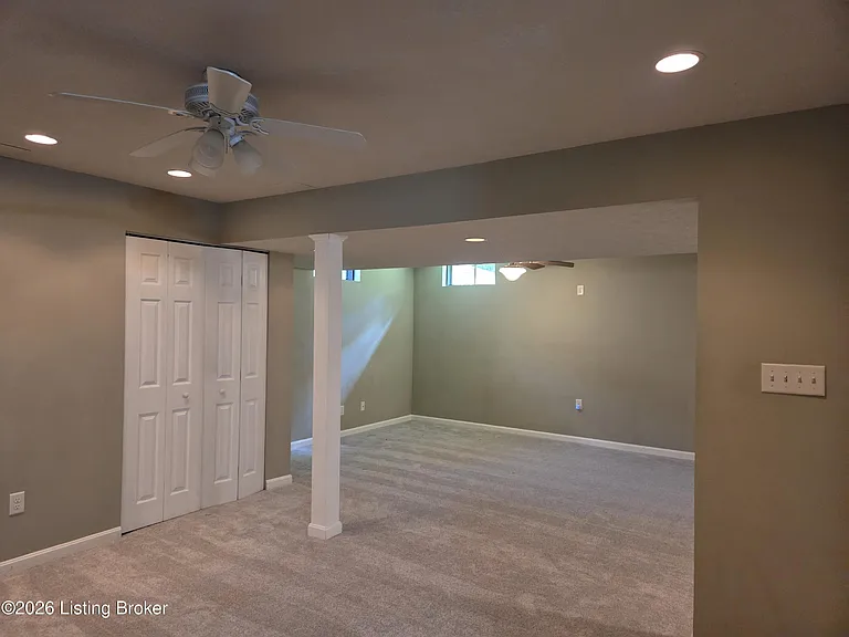 4204 Holly Tree Dr — Photo 27