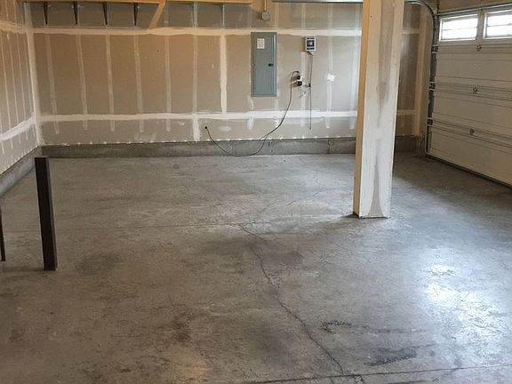 4th image of 10209 NE 102nd St