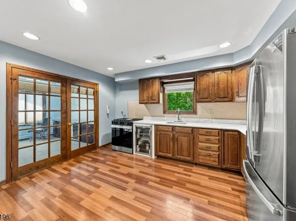 32 Commerce Dr #2, Cranford, NJ 07016