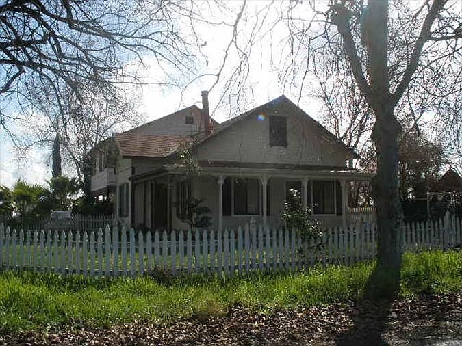 2nd image of 1146 Gilstrap Ave