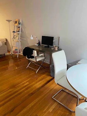 Rented by R New York | media 6