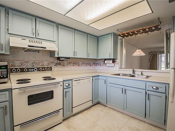 5th image of 2400 Winding Creek Blvd APT 9-102