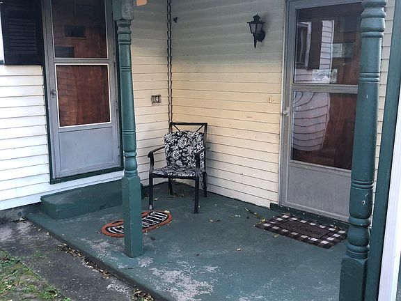 2nd image of 36 Washington Ave