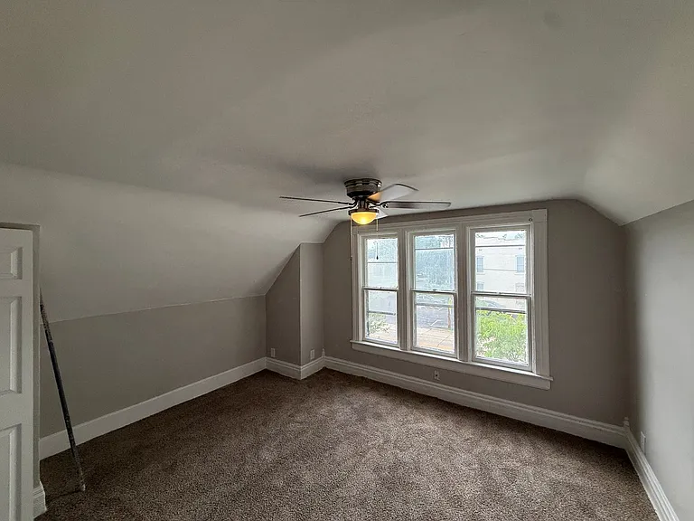 938 W Edwards St — Photo 19