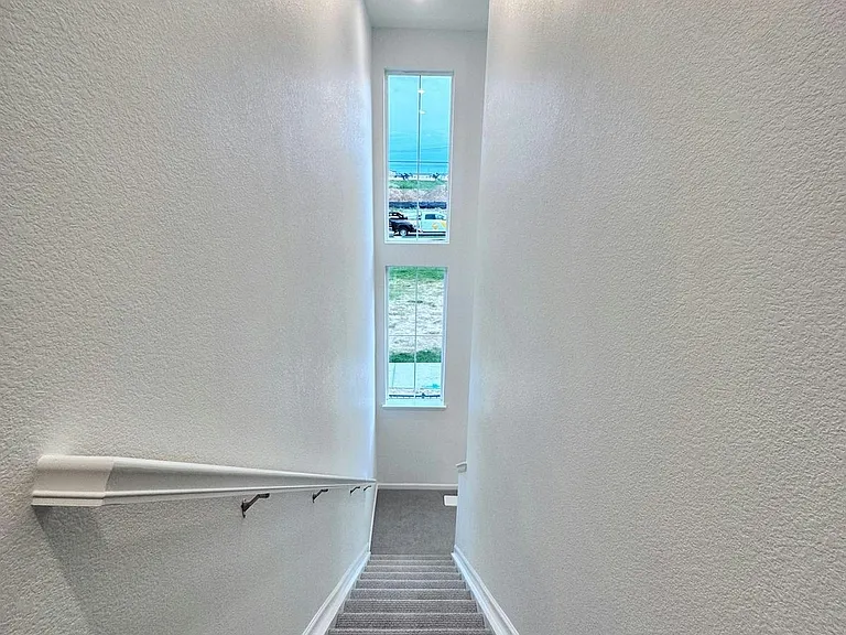6857 Huddersfield Ln — Photo 10