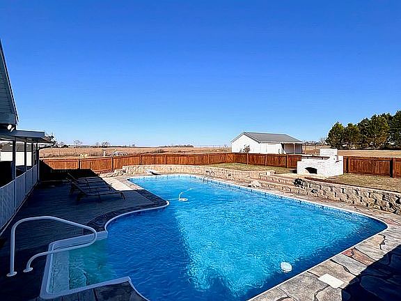 5th image of 2035 S Bay Springs Rd