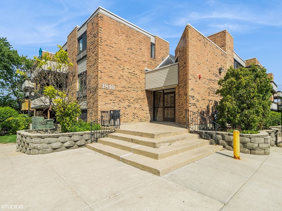1st image of 1810 Hemlock Pl APT 104