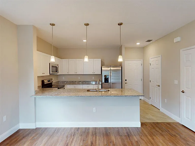 Eleven Oaks — Photo 18
