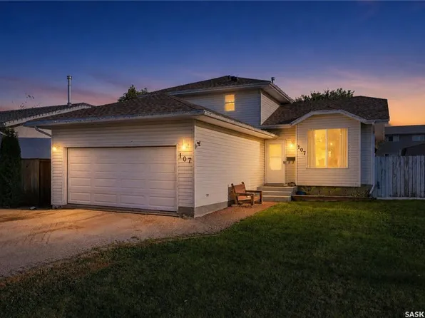107 Hall CRESCENT, Saskatoon, SK S7L 7G7