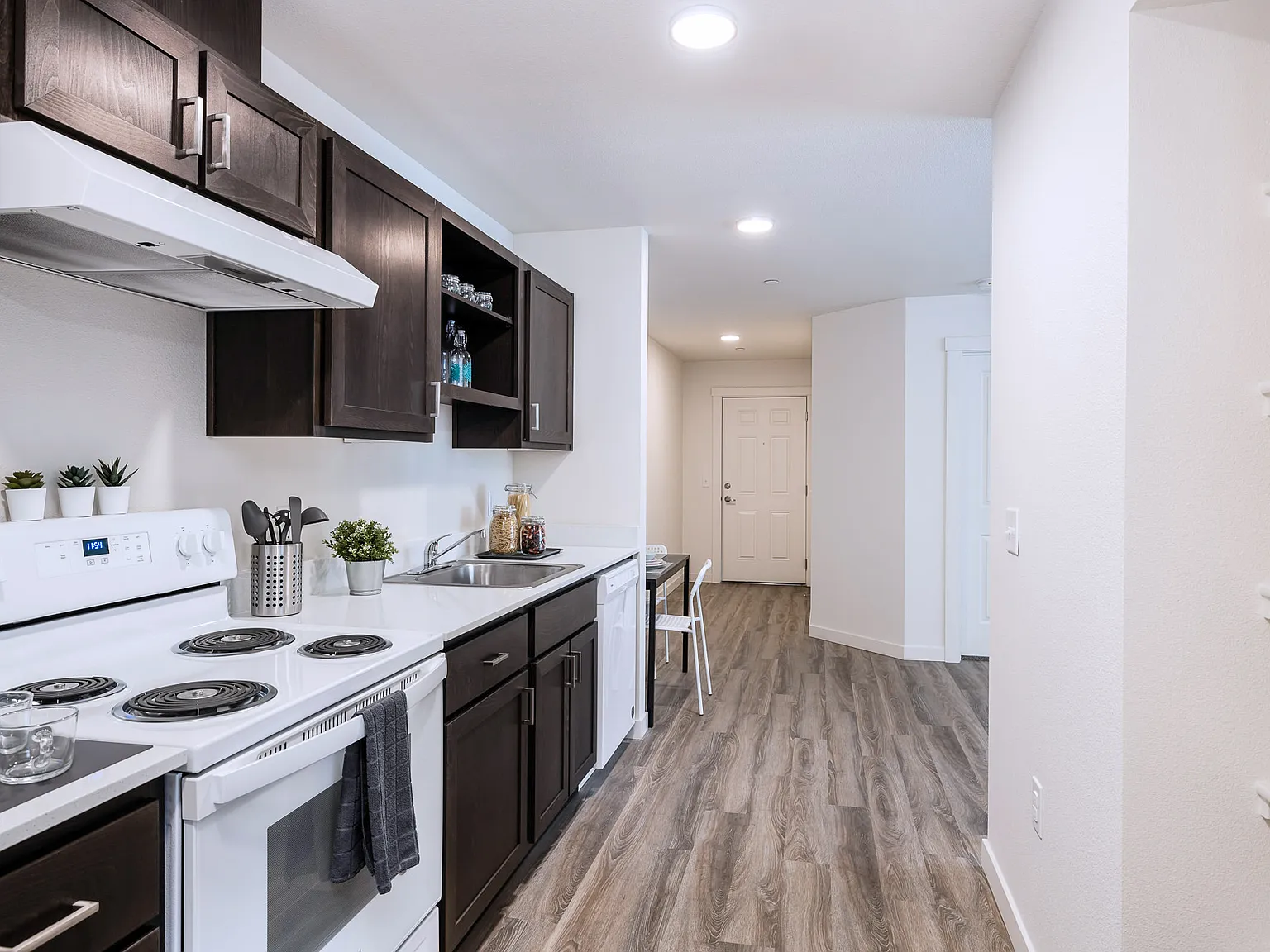 Huckleberry Apartments — Photo 3
