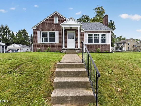 3rd image of 1447 Craigwood Rd