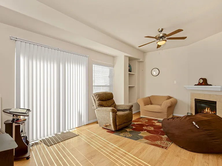 1115 Trask Hts — Photo 3