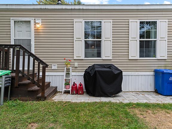 2nd image of 24 Primrose Lane